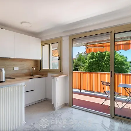 Apartment Mini Moon Light Five Stars Holiday House