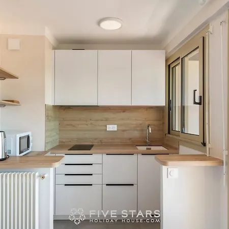 Mini Moon Light Five Stars Holiday House *